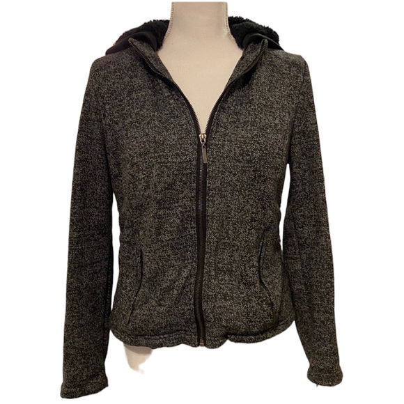Charlotte Russe hoodie with faux fur lining - Picture 1 of 7